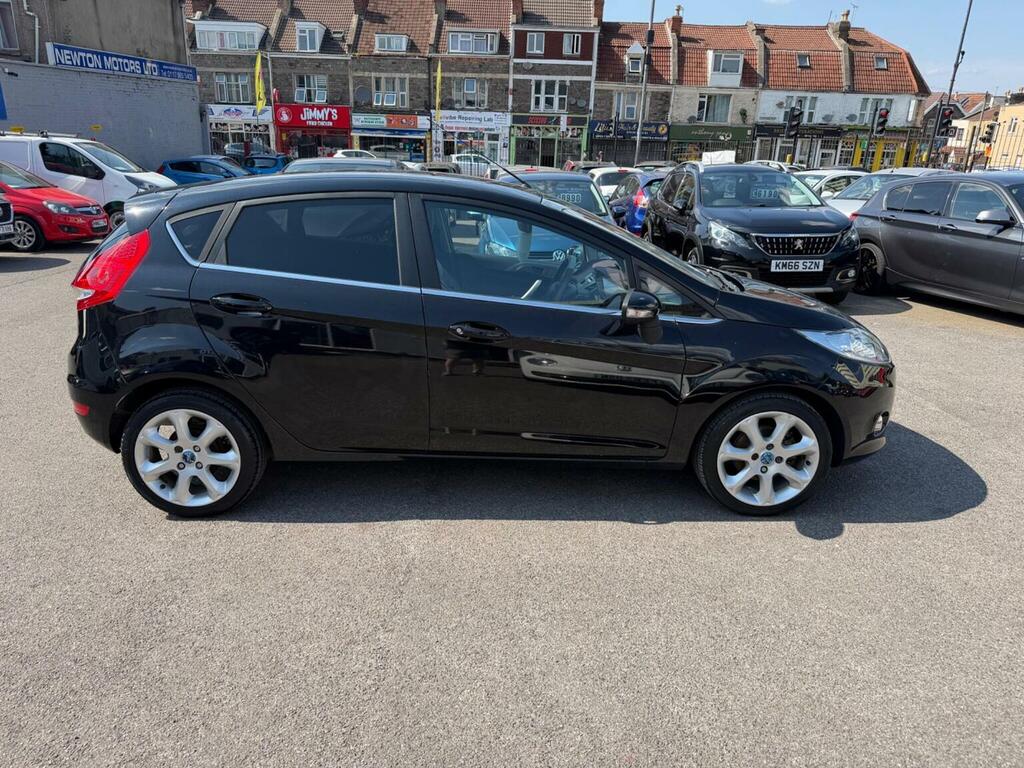 Ford Fiesta Hatchback 1.4 Titanium Individual 201010 Black #2