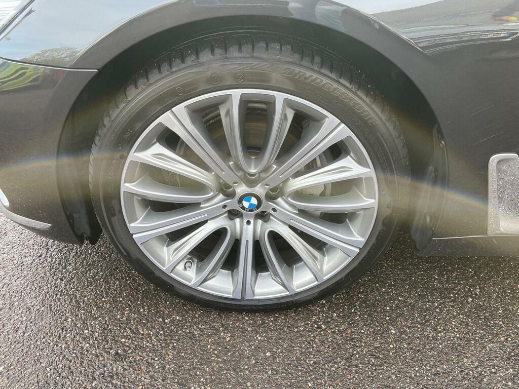 BMW 7 Series Saloon Black #27