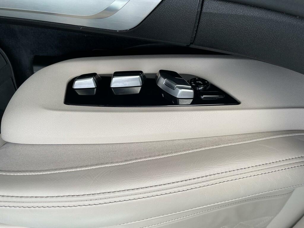 BMW 7 Series Saloon Black #26