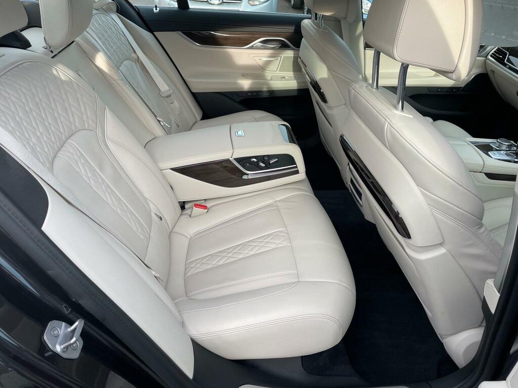 BMW 7 Series Saloon Black #13