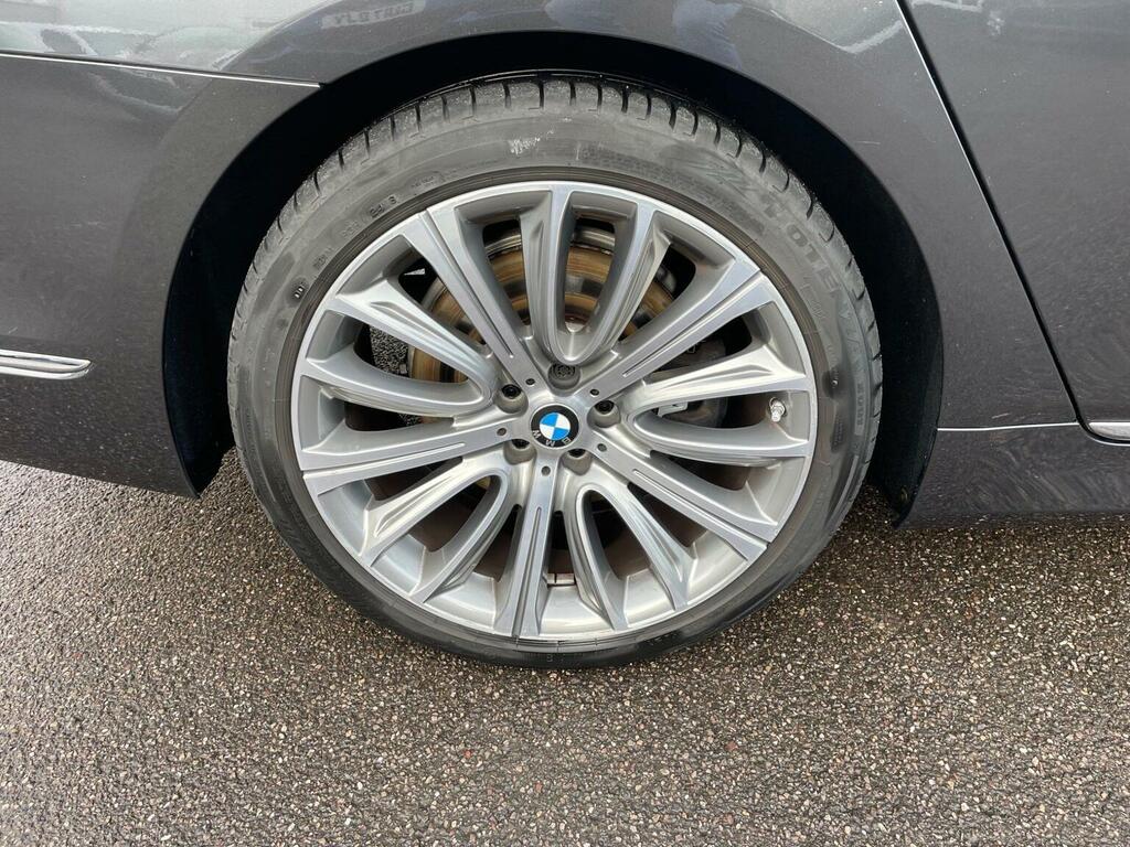 BMW 7 Series Saloon Black #30