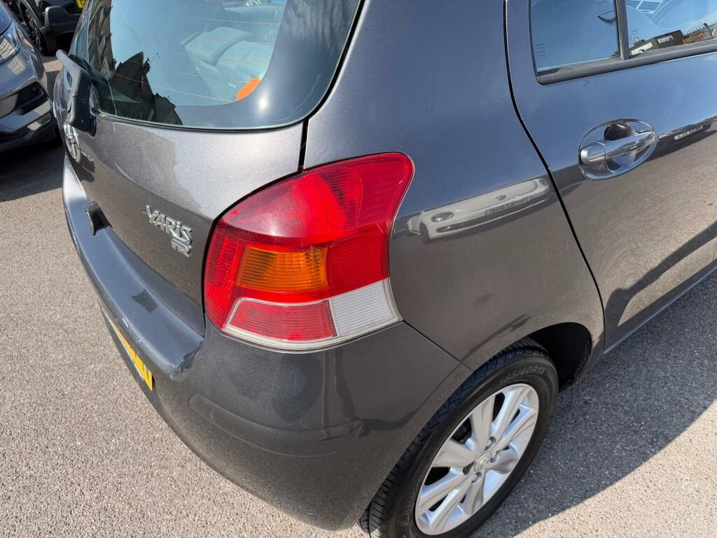 Toyota Yaris Hatchback Red #10