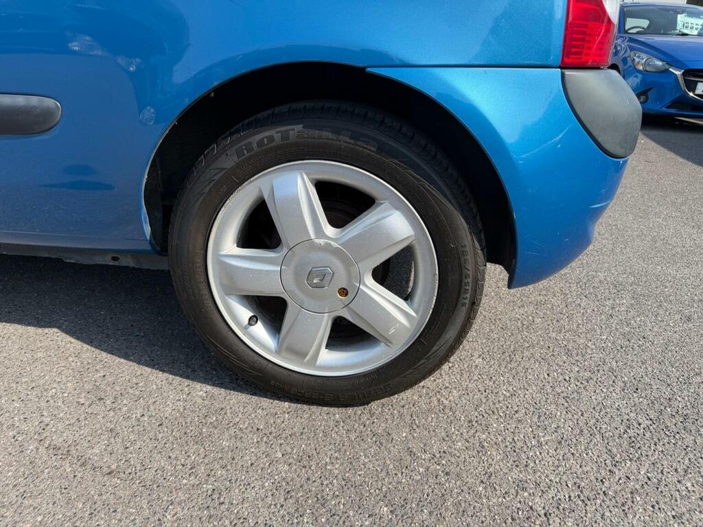 Renault Clio 1.2 16V Dynamique Hatchback 139 Silver #22
