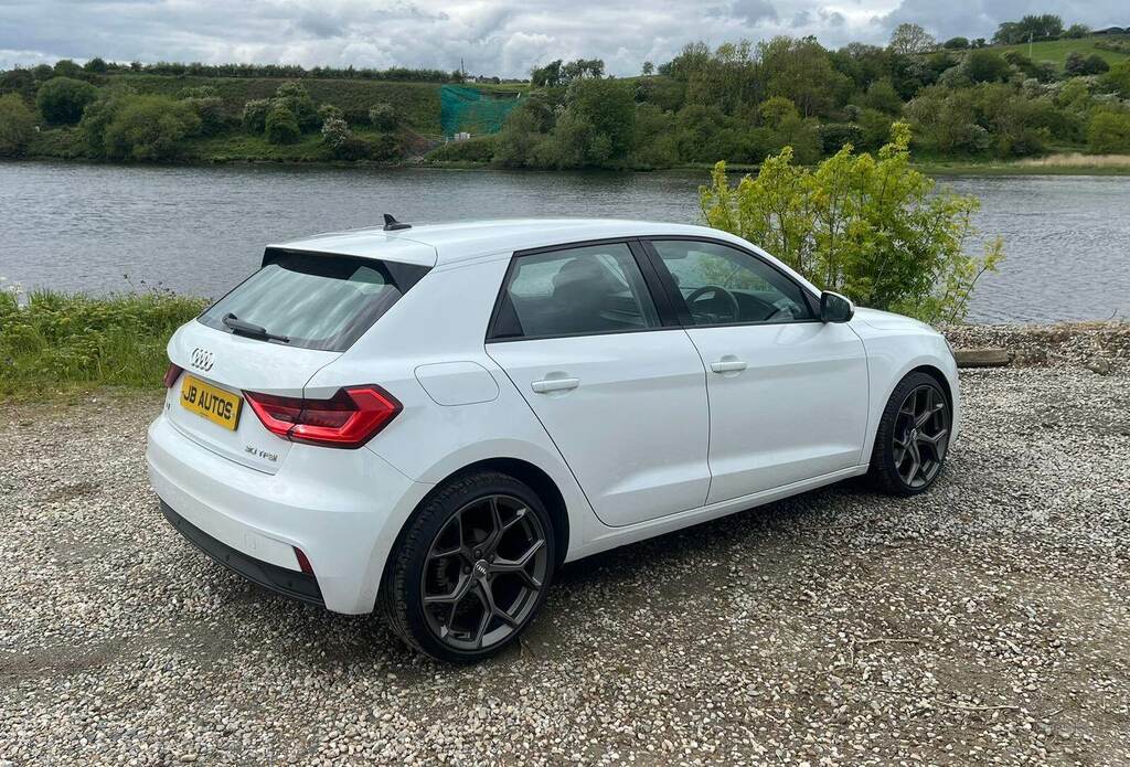Audi A1 30 Tfsi Technik KS69MFA White #5