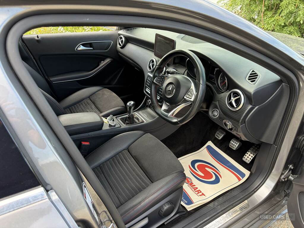 Mercedes-Benz A Class A200d Amg Line SE18VGO Grey #4