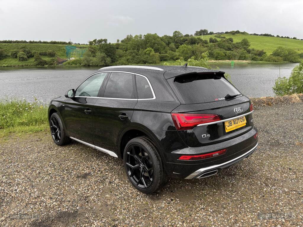 Audi Q5 40 Tdi Quattro S Line S Tronic Black #2