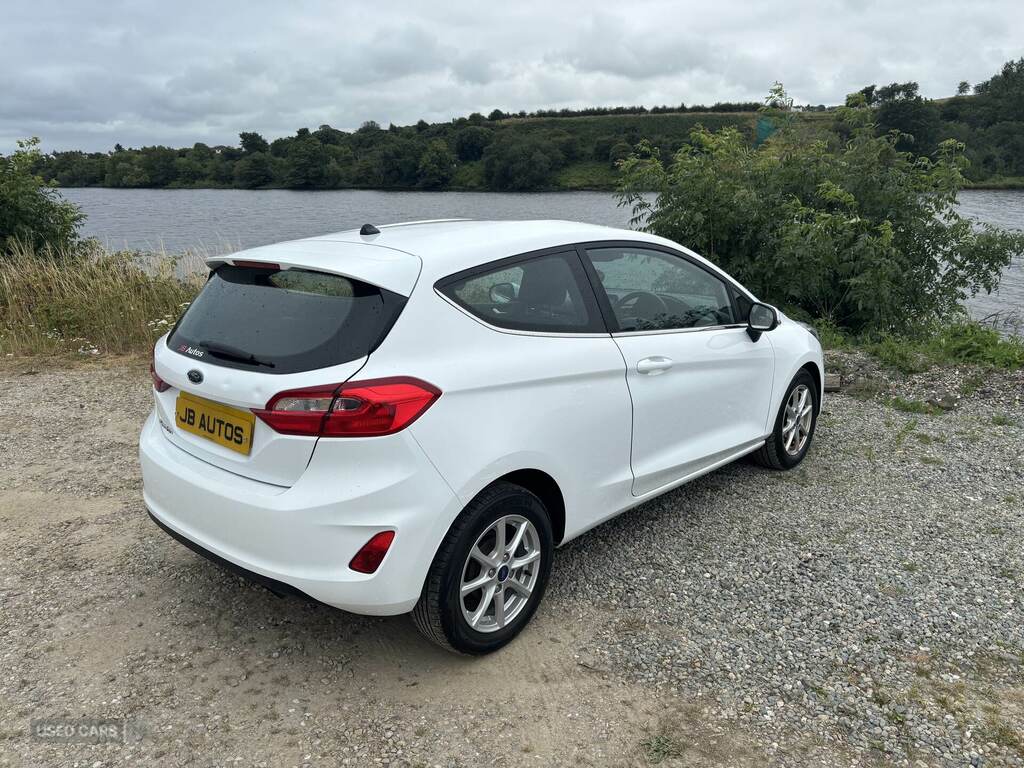 Ford Fiesta 1.1 Zetec PN67UBJ White #3