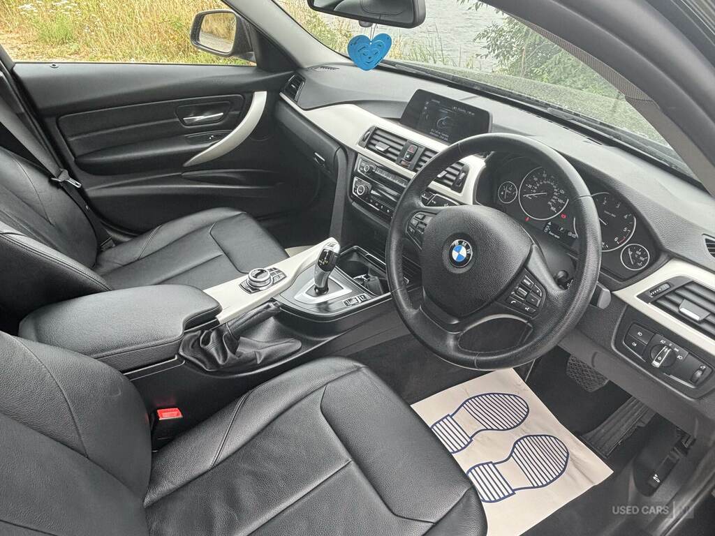 BMW 3 Series 318D Se Step LJ18FWC Black #5