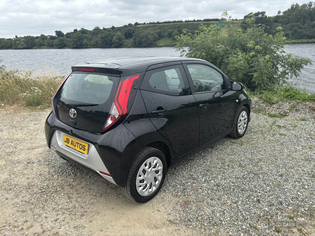 Toyota Aygo Hatchback #5