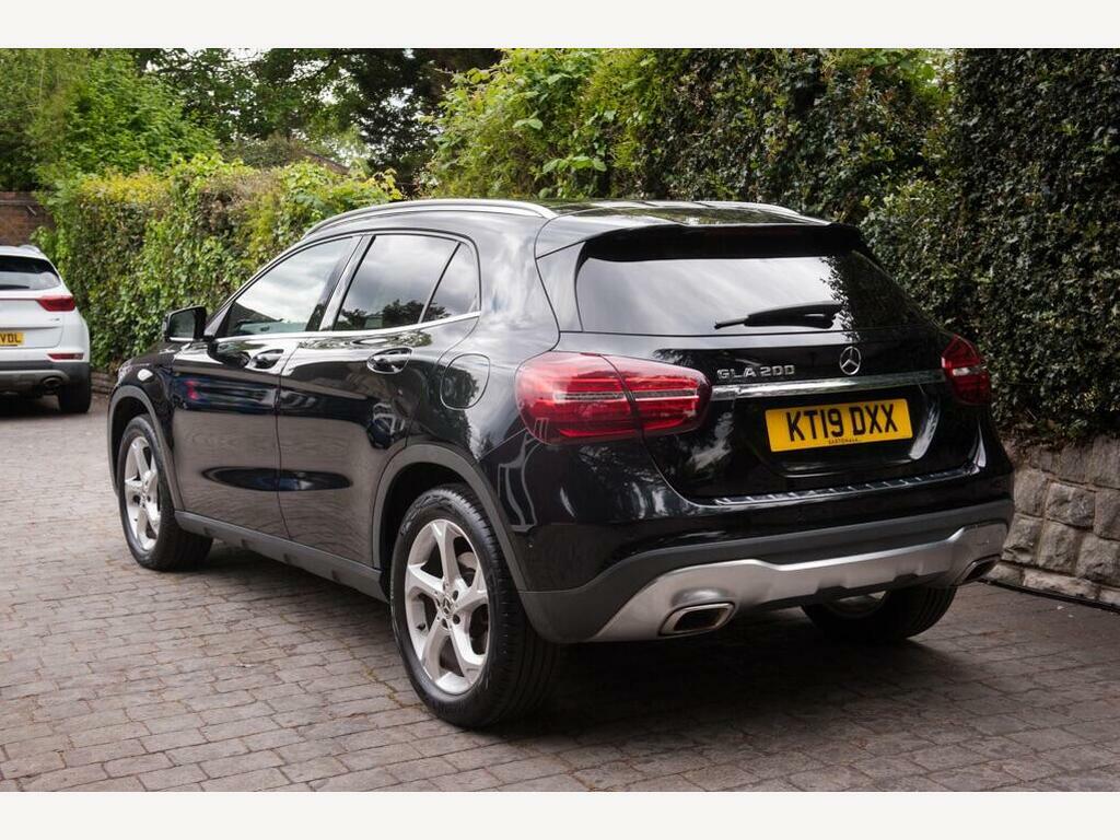 Mercedes-Benz GLA Class 1.6 Gla200 Sport Premium Plus 7G-dct Euro 6 S S Black #4
