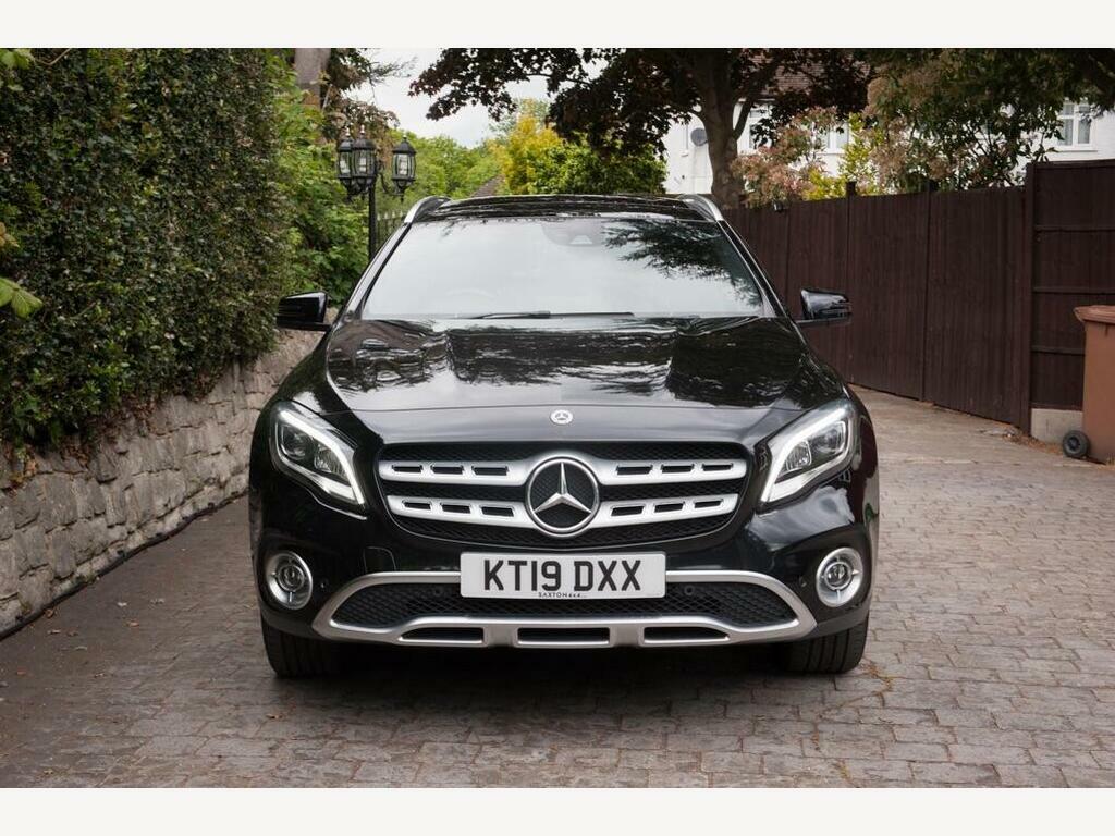 Mercedes-Benz GLA Class 1.6 Gla200 Sport Premium Plus 7G-dct Euro 6 S S Black #2