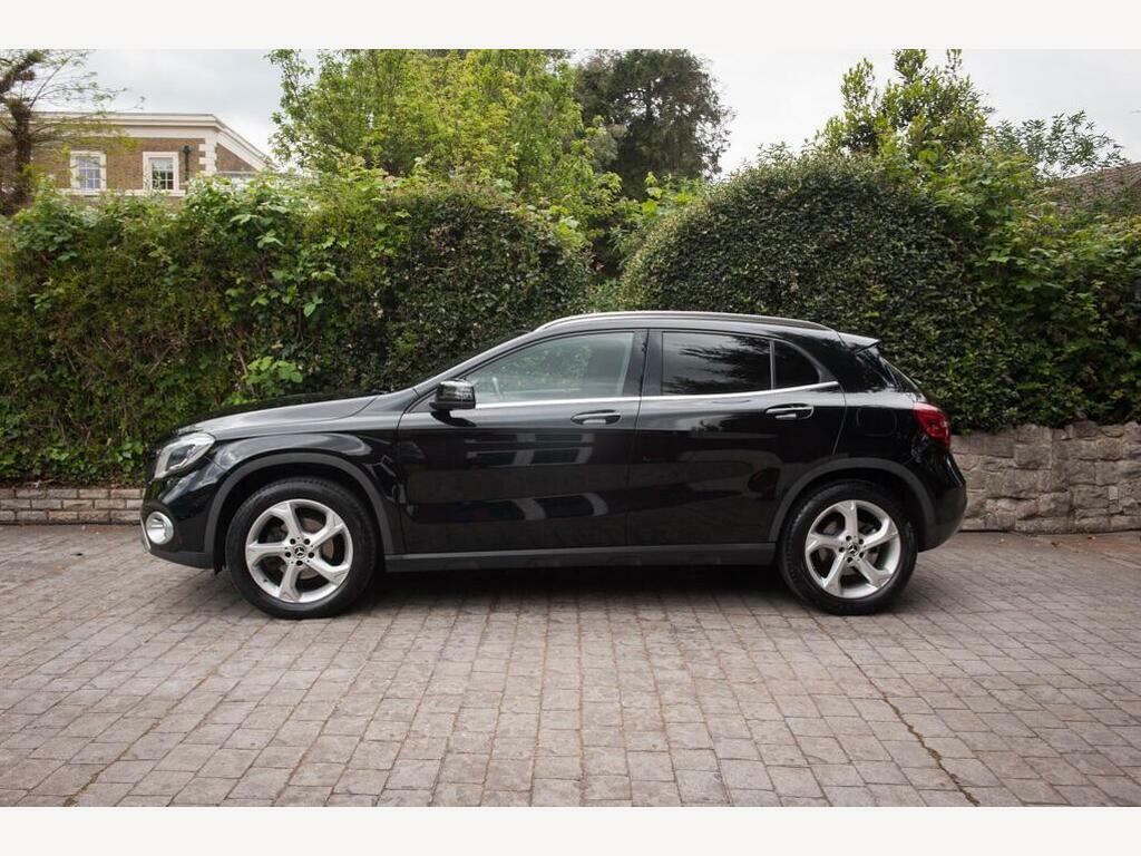 Mercedes-Benz GLA Class 1.6 Gla200 Sport Premium Plus 7G-dct Euro 6 S S Black #3