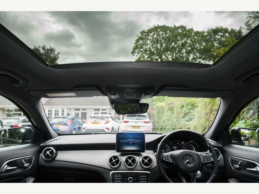 Mercedes-Benz GLA Class 1.6 Gla180 Urban Edition 7G-dct Euro 6 Ss Red #12