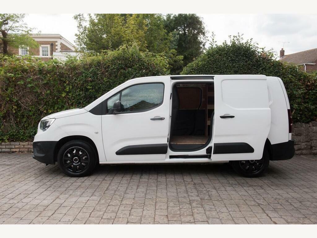 Vauxhall Combo 1.5 Turbo D 2300 Dynamic L2 H1 Euro 6 White #4