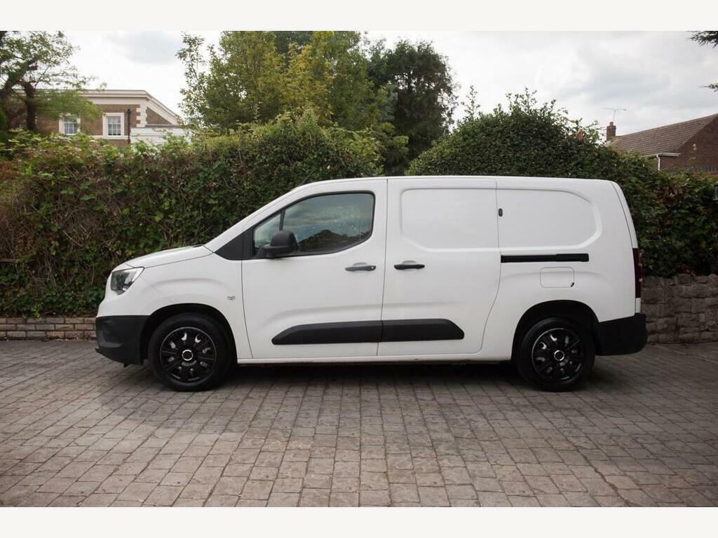 Vauxhall Combo 1.5 Turbo D 2300 Dynamic L2 H1 Euro 6 White #3