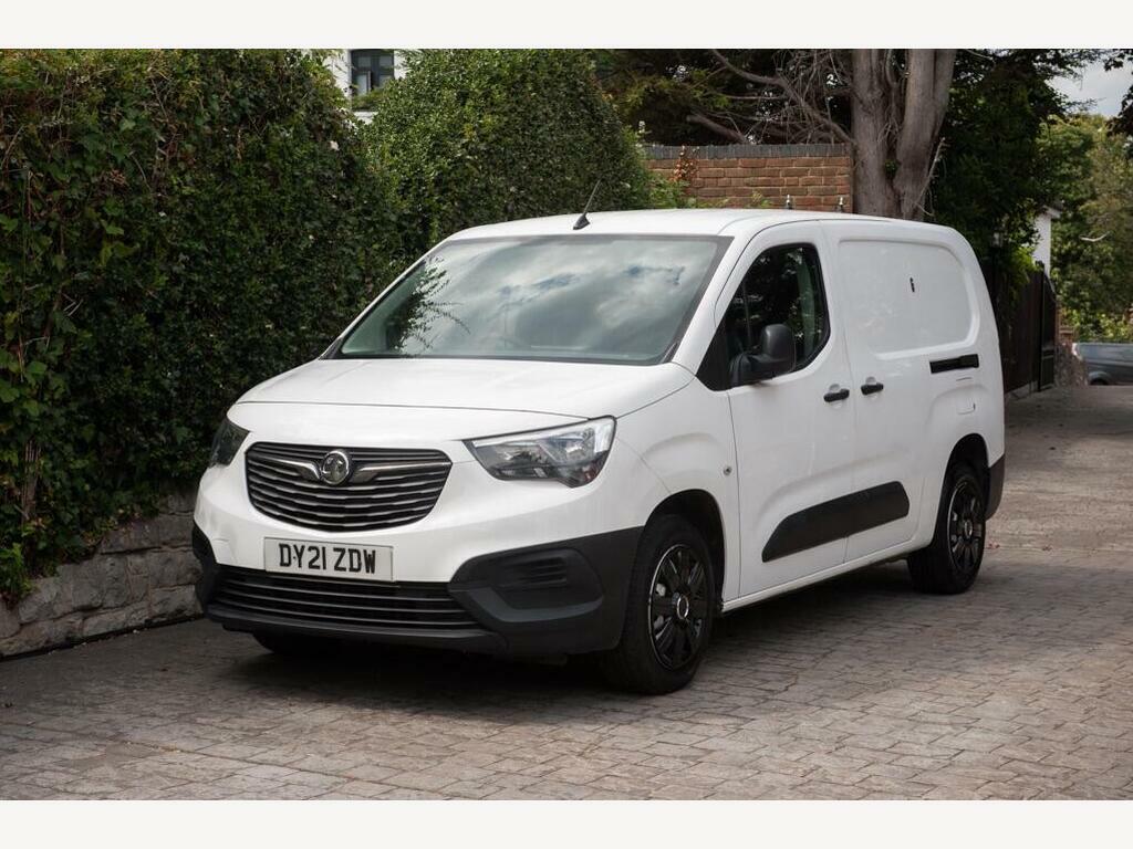 Vauxhall Combo 1.5 Turbo D 2300 Dynamic L2 H1 Euro 6 White
