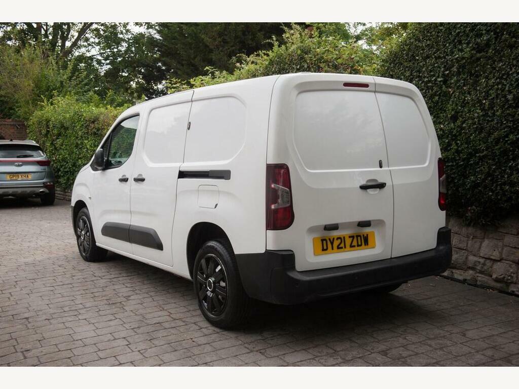 Vauxhall Combo 1.5 Turbo D 2300 Dynamic L2 H1 Euro 6 White #5
