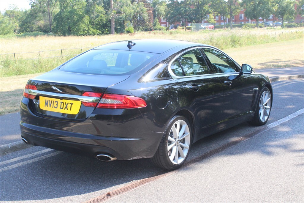 Jaguar XF D V6 Premium Luxury Black #5