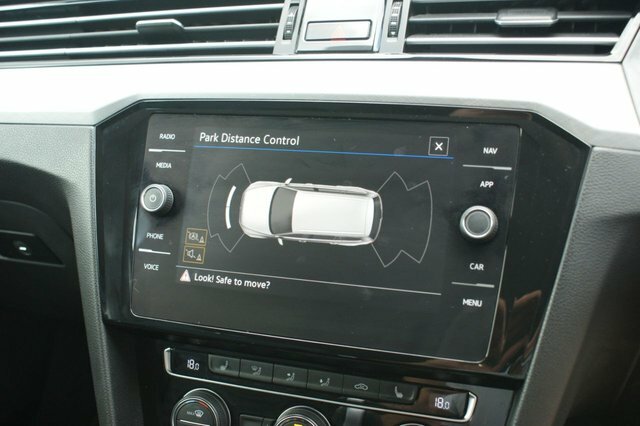 Volkswagen Passat Passat R-line Tsi Evo Black #50