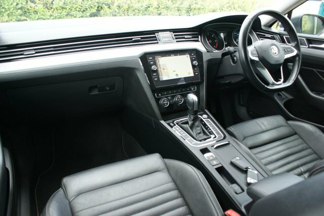 Volkswagen Passat Passat R-line Tsi Evo Black #25