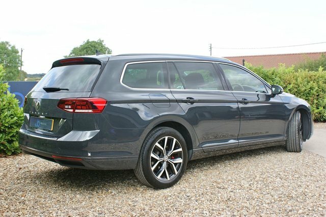 Volkswagen Passat 2.0 Tdi Evo Sel Estate Dsg Euro 6 S S Grey #3