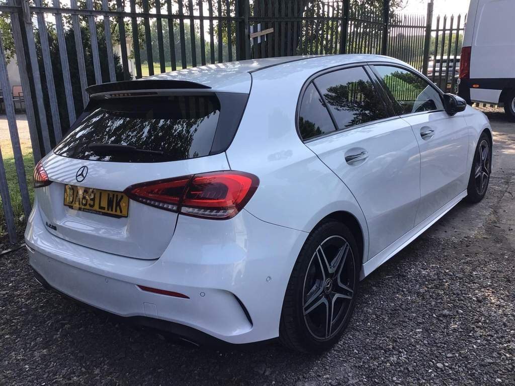 Mercedes-Benz A Class 2.0 Amg Line Premium 7G-dct Euro 6 Ss White #4