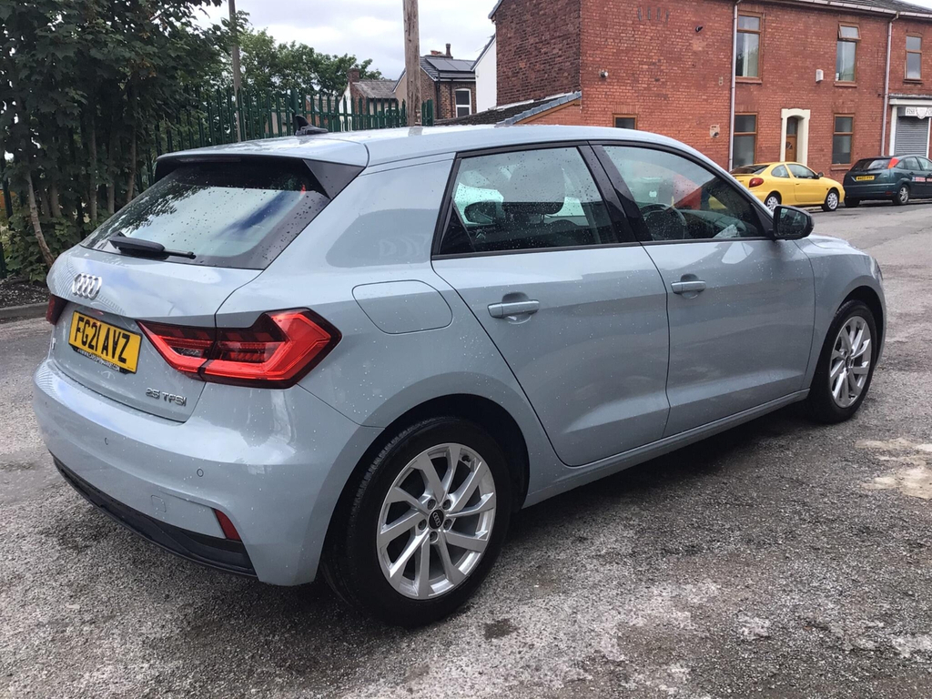 Audi A1 1.0 Tfsi 25 Sport Sportback Euro 6 Ss  #3
