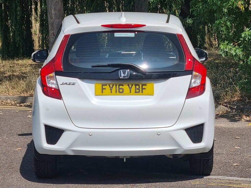 Honda Jazz Hatchback 1.3 I-vtec Se Cvt Euro 6 Ss 2016 FY16YBF White #6