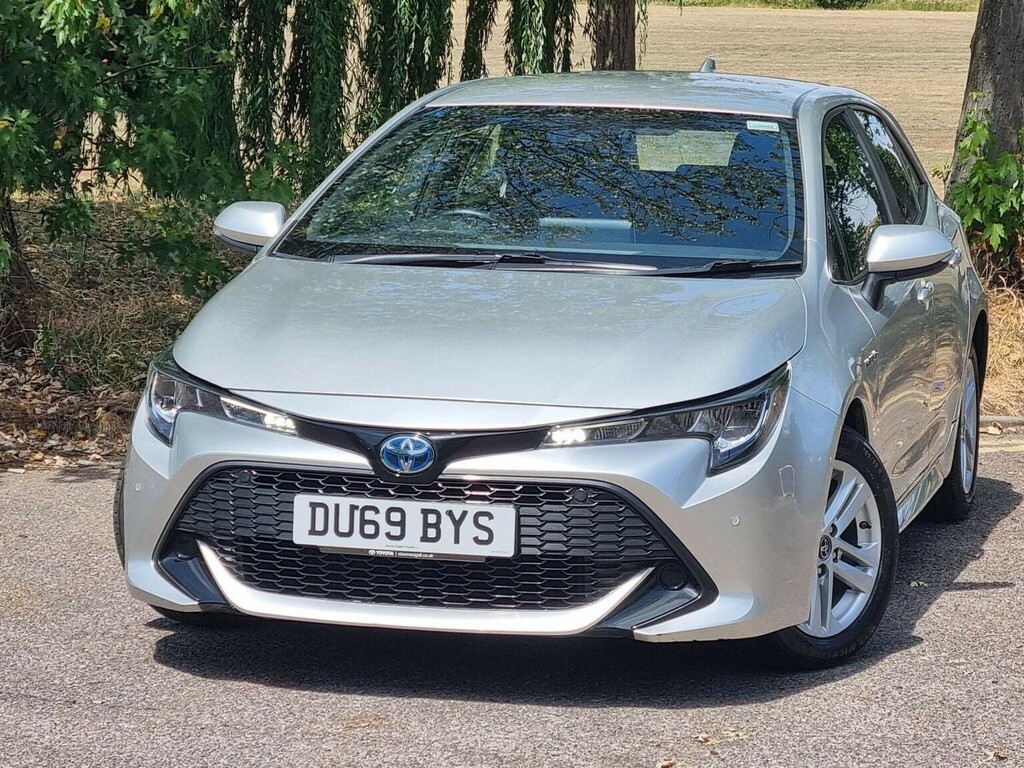 Toyota Corolla Hatchback 1.8 Vvt-h Icon Tech Cvt Euro 6 Ss Silver