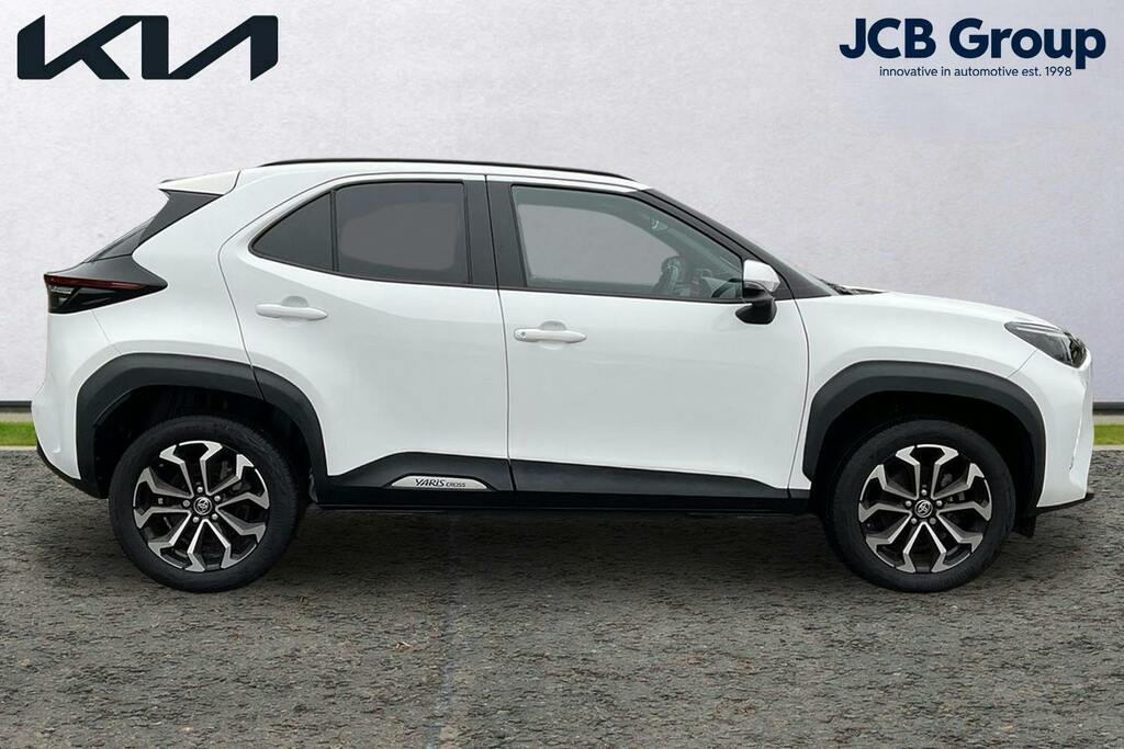 Toyota Yaris Cross 1.5 Vvt H Design Suv Hybrid E Cvt FX74YBJ White #4