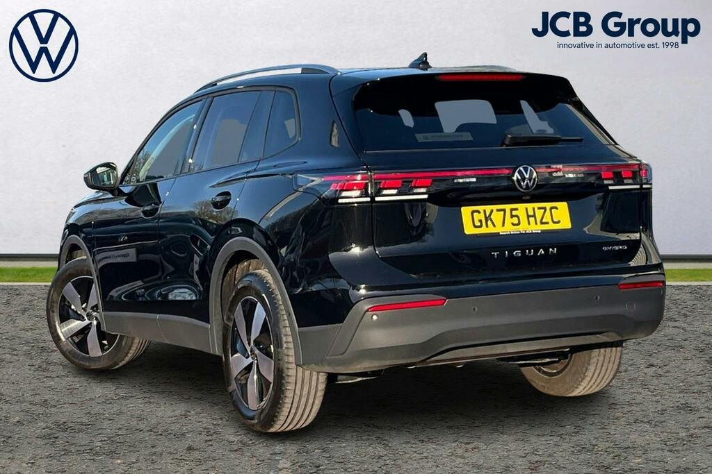 Volkswagen Tiguan 1.5 Tsi Ehybrid 19.7Kwh Match Suv Plug GK75HZC Black #3