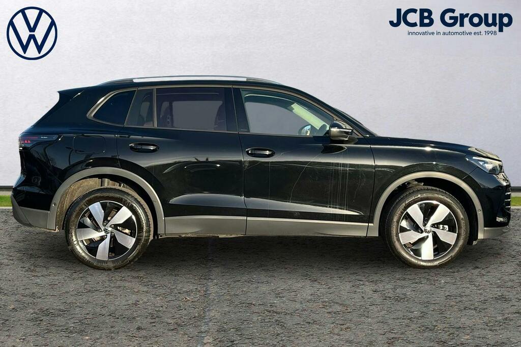 Volkswagen Tiguan 1.5 Tsi Ehybrid 19.7Kwh Match Suv Plug GK75HZC Black #4