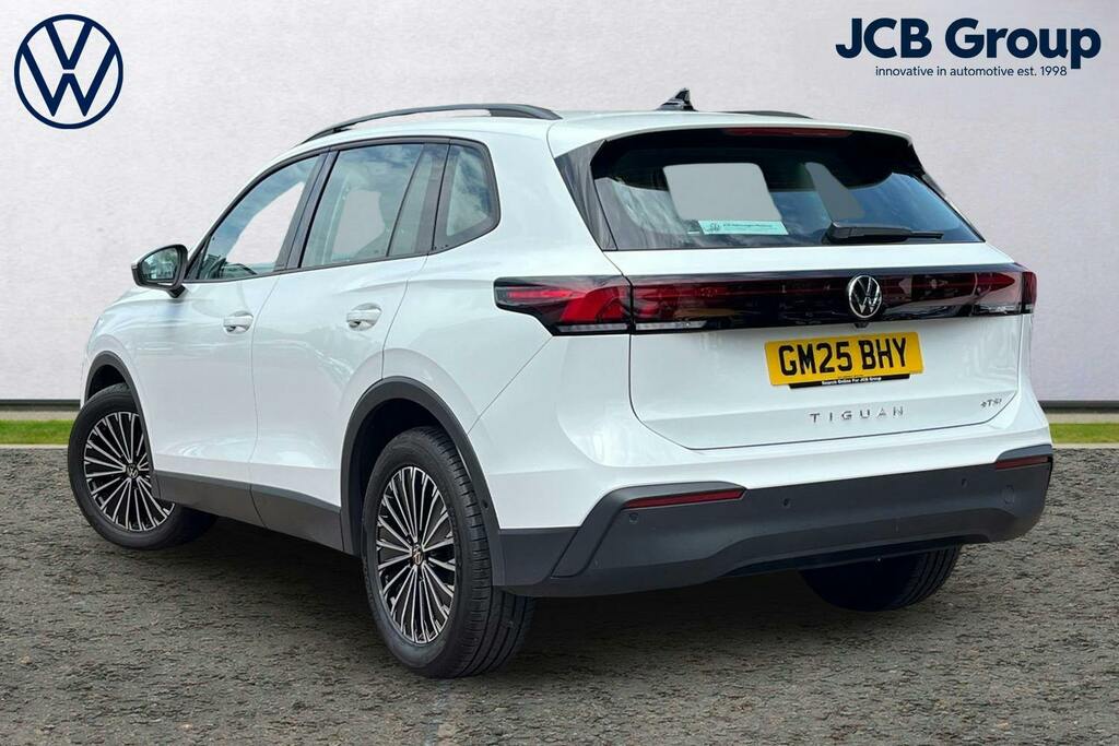 Volkswagen Tiguan 1.5 Etsi Mhev Life Suv Hybrid Dsg GM25BHY White #3