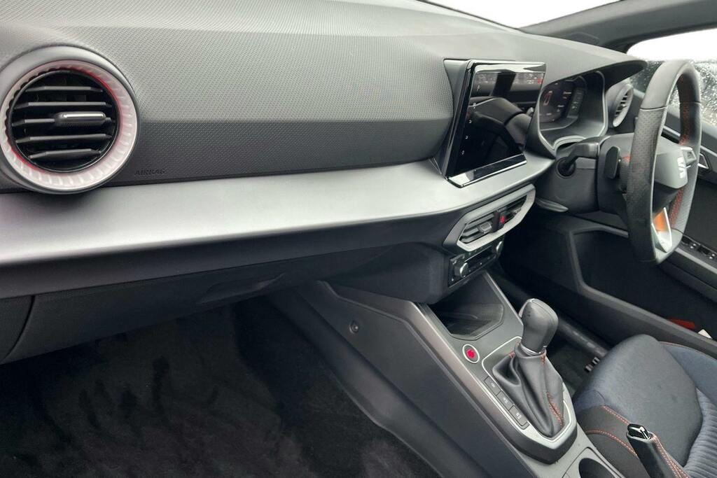 Seat Arona 1.0 Tsi Fr Black Edition Suv Dsg GD75XFF Grey #2
