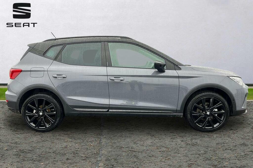 Seat Arona 1.0 Tsi Fr Black Edition Suv Dsg GD75XFF Grey #4
