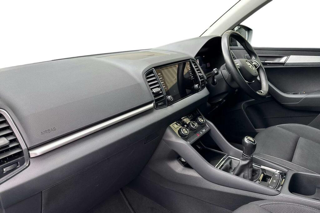 Skoda Karoq 2.0 Tdi Se Drive Suv Black #2
