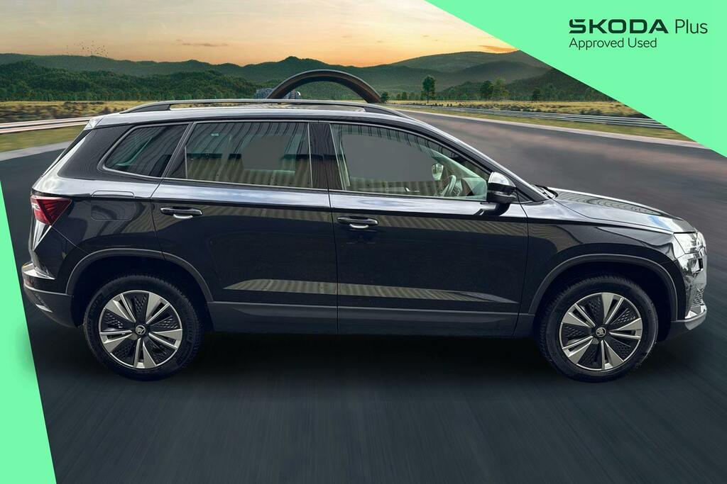 Skoda Karoq 2.0 Tdi Se Drive Suv Black #4