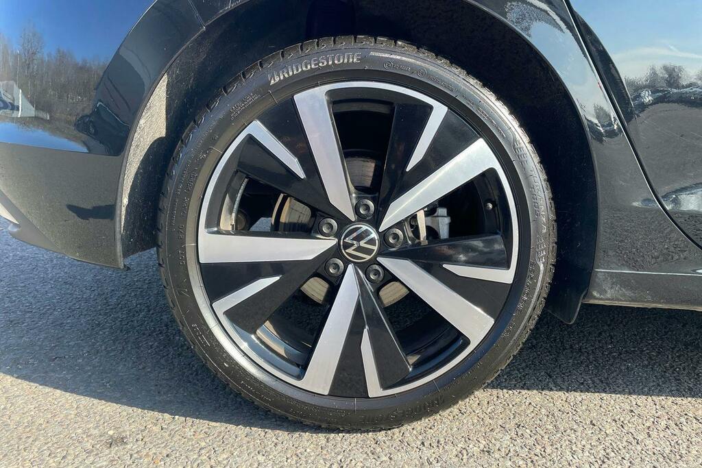 Volkswagen Golf 1.5 Etsi Mhev Style Hatchback Hybrid Ds GF75MHZ Black #5