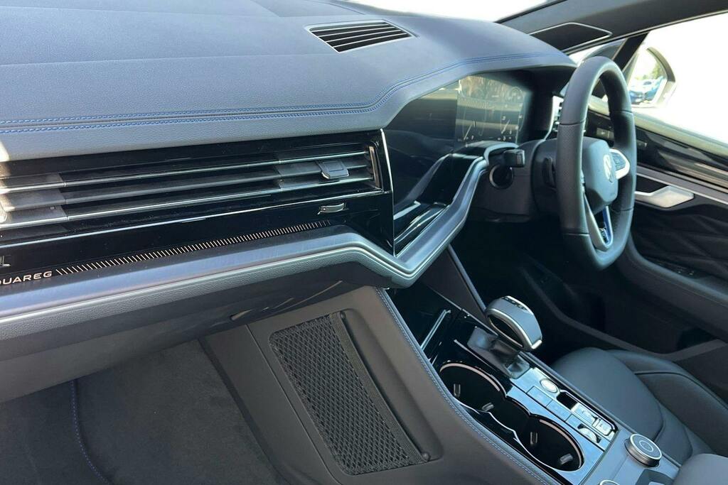 Volkswagen Touareg 3.0 V6 Tsi Ehybrid 14.3Kwh R Suv Plug I Grey #2