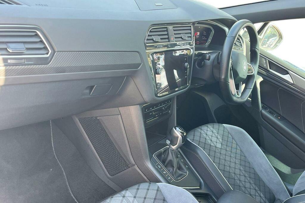 Volkswagen Tiguan 2.0 Tdi R-line Suv Dsg KY23YFR White #2