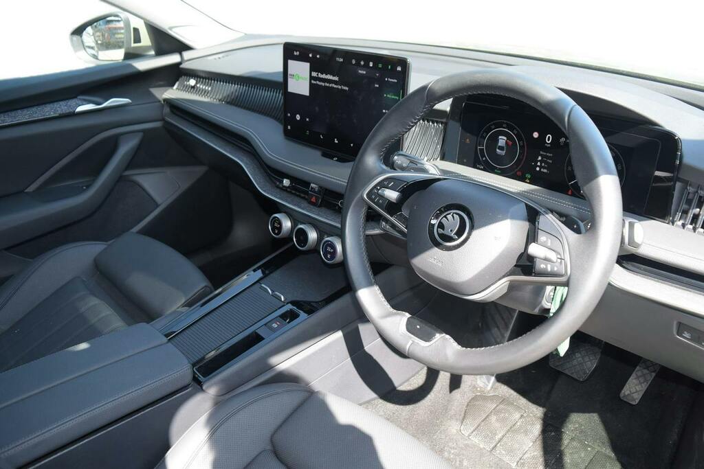 Skoda Superb 1.5 Tsi E Tec Mhev Se L Hatchback Hybri Yellow #6