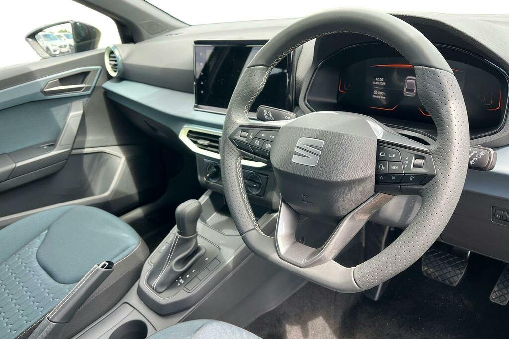 Seat Ibiza 1.0 Tsi Se Technology Hatchback Dsg KR26LLX Black #6