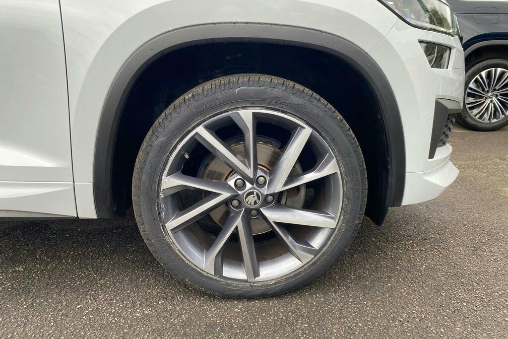 Skoda Kodiaq 1.5 Tsi Act Sportline Suv Dsg White #5