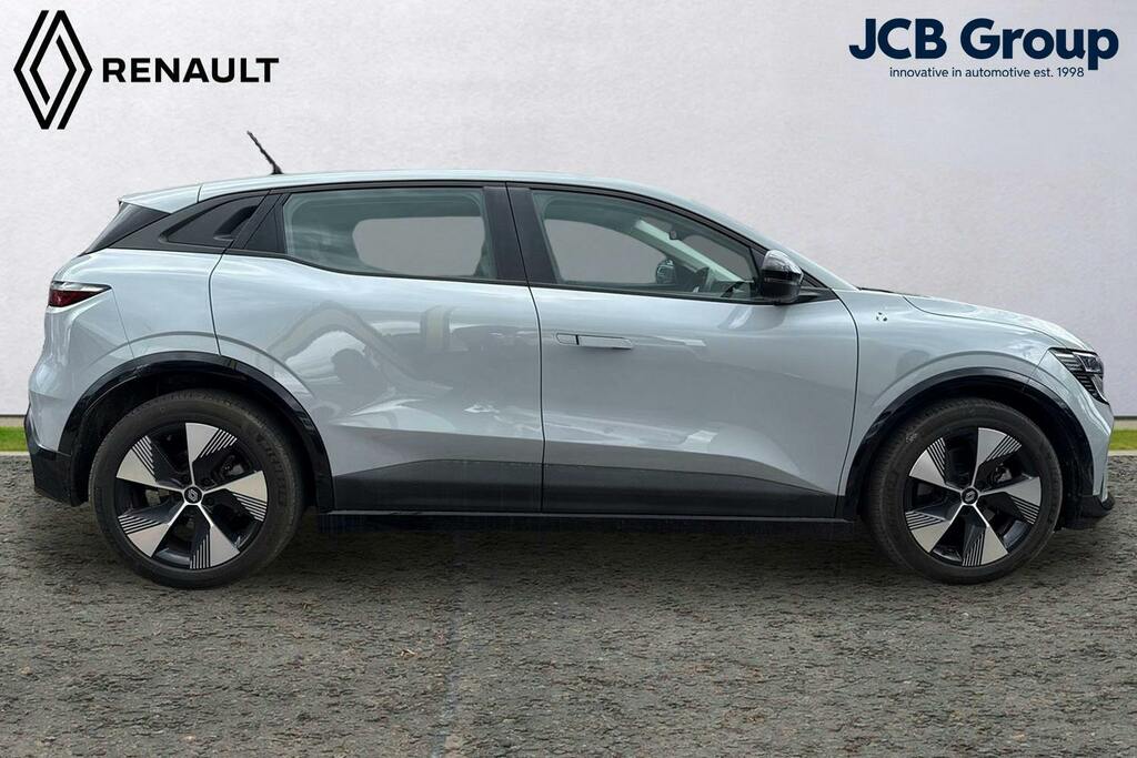 Renault Megane E-Tech 60Kwh Equilibre Hatchback WF23PJV Grey #4