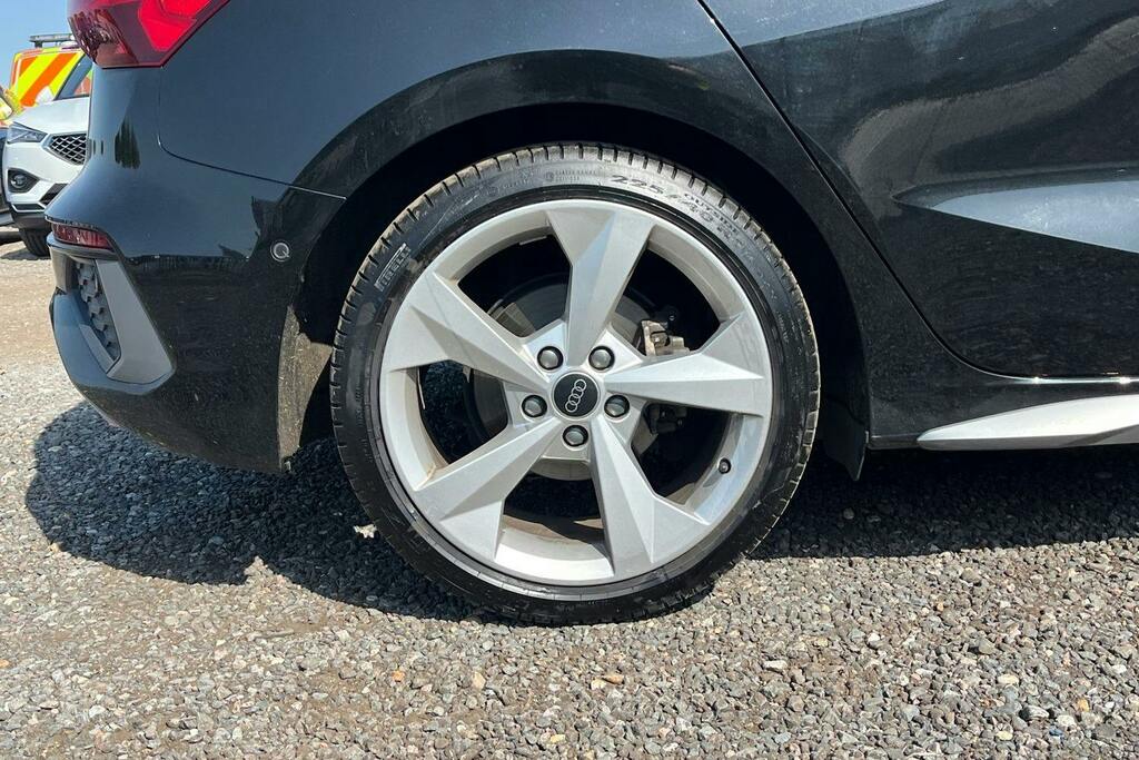 Audi A3 1.5 Tfsi 35 S Line Sportback S Tronic DF24ZYZ Black #5
