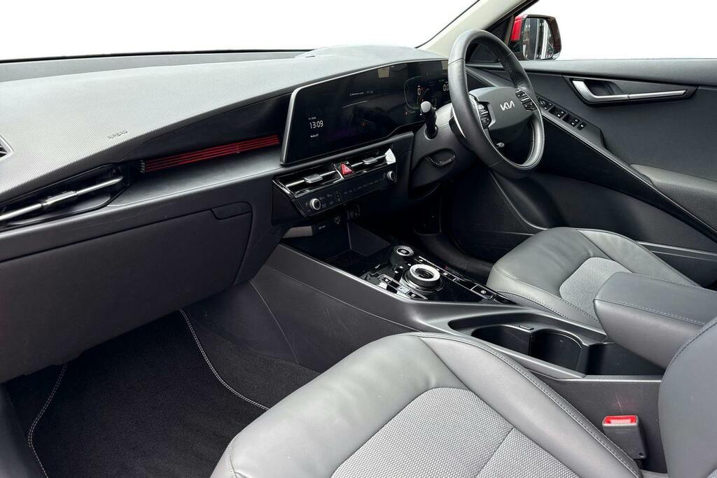 Kia Niro 1.6H Gdi 3 Suv Hybrid Dct LV73MVP Red #2