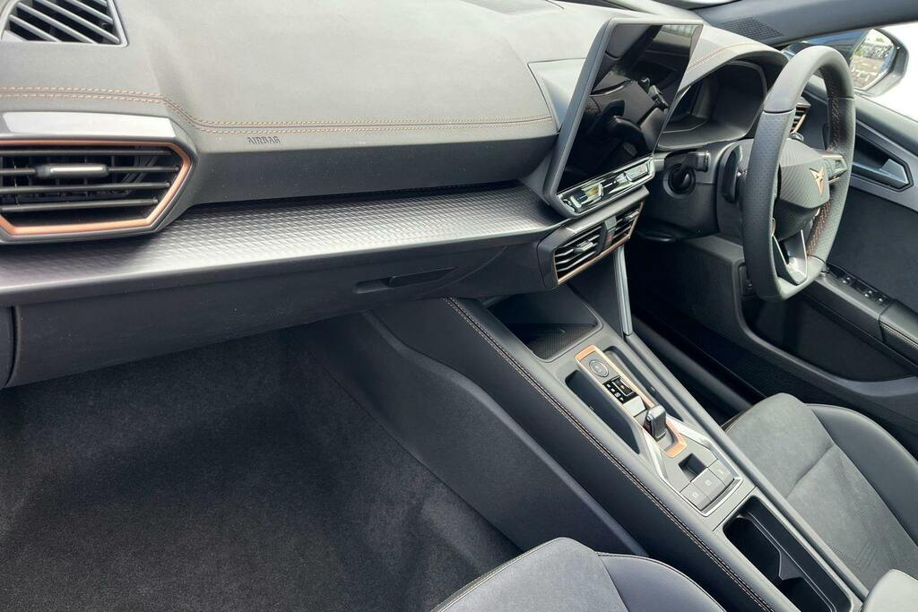 Cupra Formentor 1.5 Etsi V2 Suv Hybrid Dsg KR26VGX Black #2