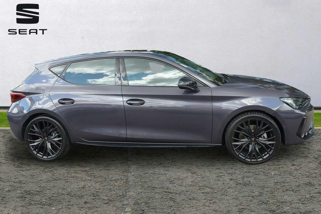 Cupra Leon 1.5 Ehybrid 25.8Kwh Shadow Edition Hatchback P KR26VJZ Purple #4