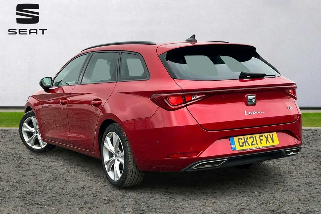 Seat Leon 1.5 Etsi Mhev Fr Estate Hybrid Dsg GK21FXV Red #3