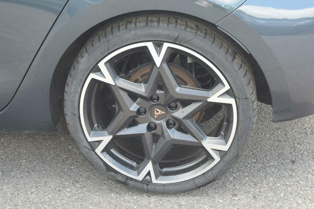 Cupra Leon 1.5 Tsi V2 Hatchback KY25HSA Grey #5
